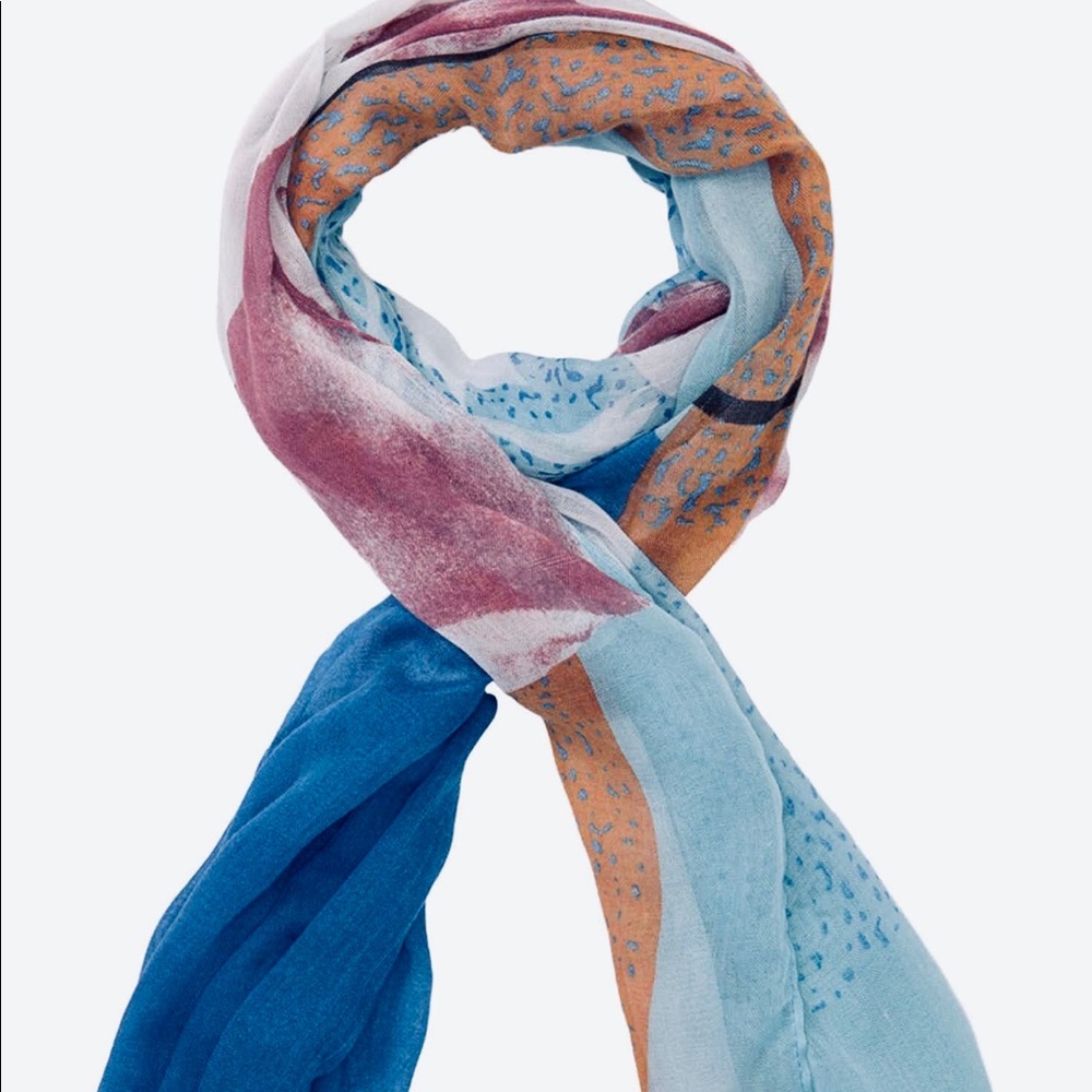 ✅ New VINCE CAMUTO 💯% Authentic Scarf